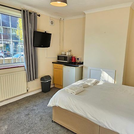 Central Studios 87 Tennyson Road Cheltenham Extérieur photo
