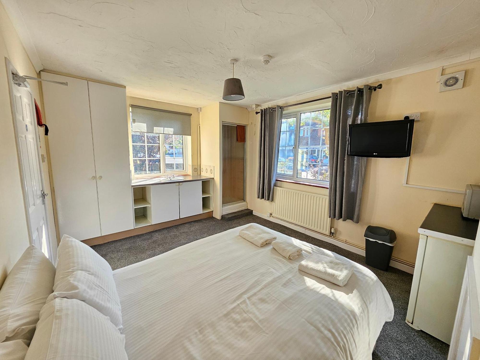Central Studios 87 Tennyson Road Cheltenham Extérieur photo